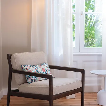 Du Chateau Grand Corbin