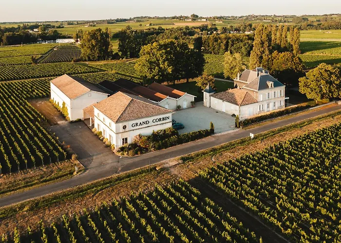 Bed & Breakfast Du Chateau Grand Corbin