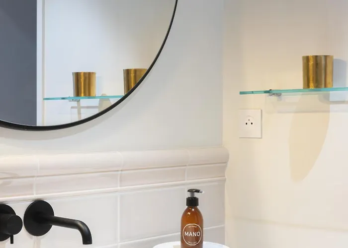 Du Chateau Grand Corbin Saint-Émilion